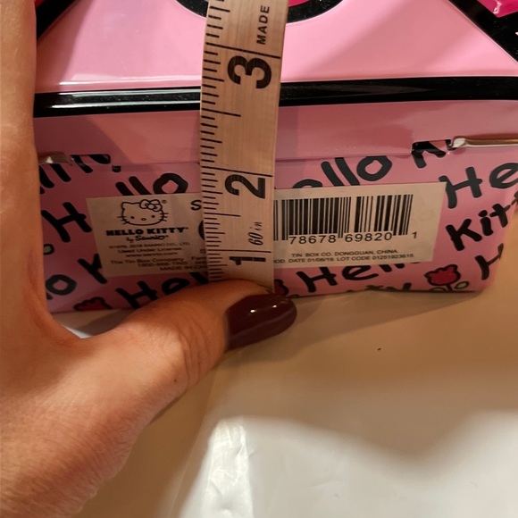 Hello Kitty CAT Face TIN box CARRY CASE latch Lock Pink Beaded Handle Sanrio OS - Picture 6 of 13